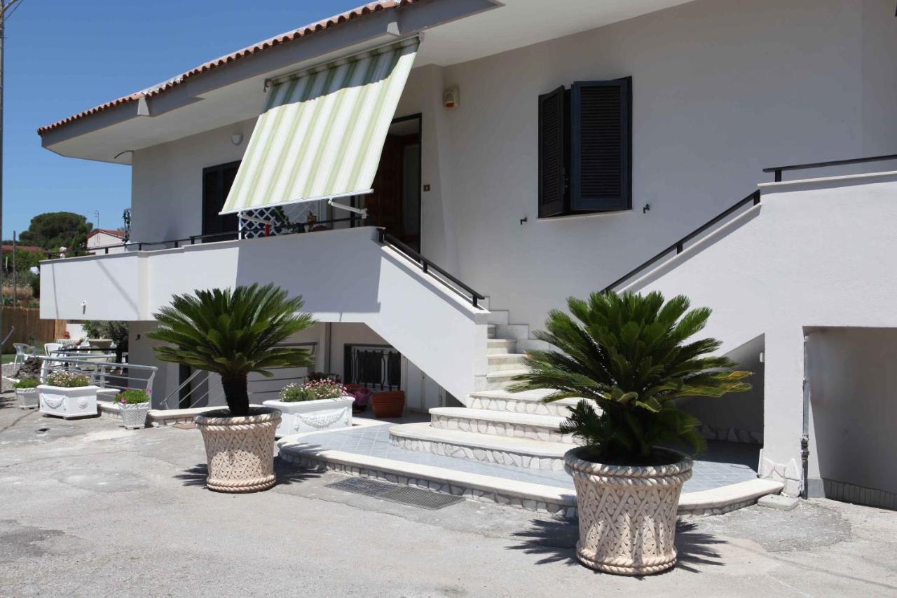 Pompei Gryllus Bed & Breakfast Bagian luar foto