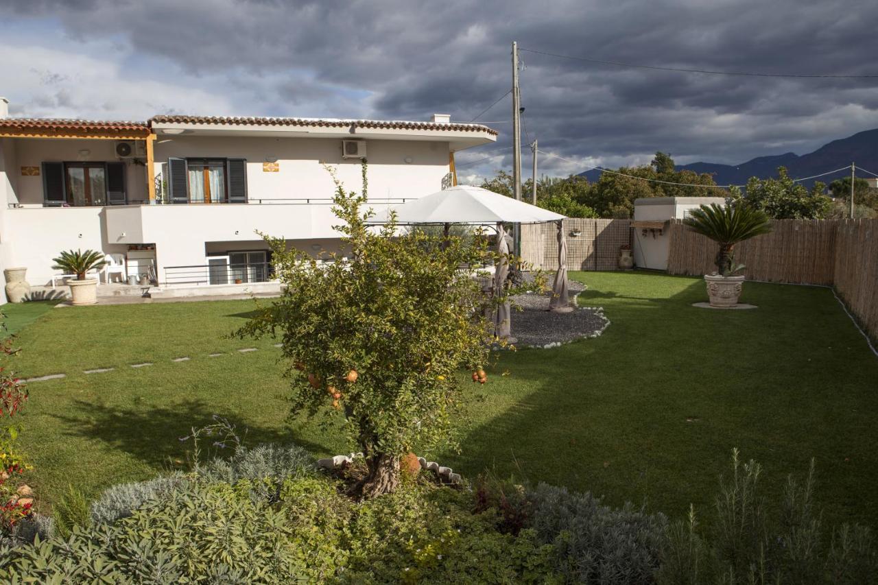 Pompei Gryllus Bed & Breakfast Bagian luar foto