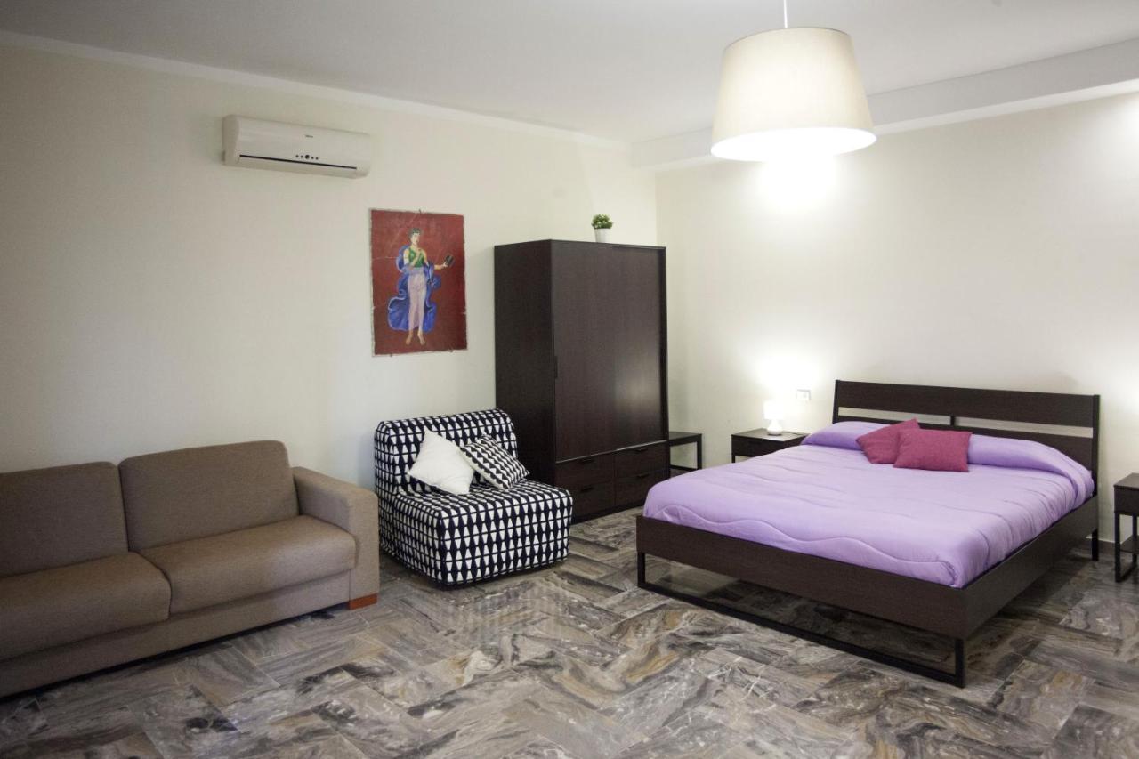 Pompei Gryllus Bed & Breakfast Bagian luar foto