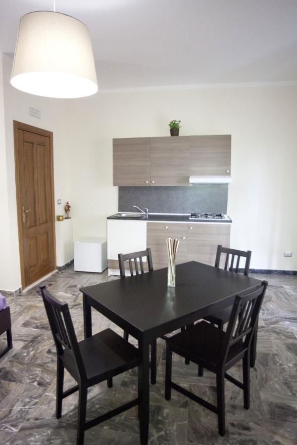 Pompei Gryllus Bed & Breakfast Bagian luar foto