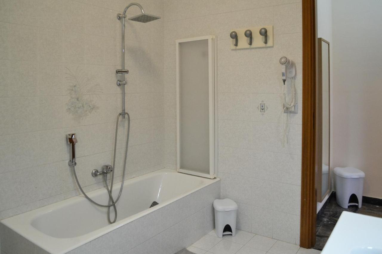 Pompei Gryllus Bed & Breakfast Bagian luar foto