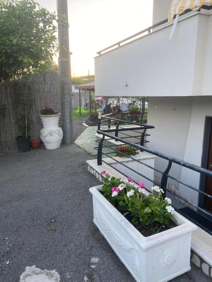 Pompei Gryllus Bed & Breakfast Bagian luar foto